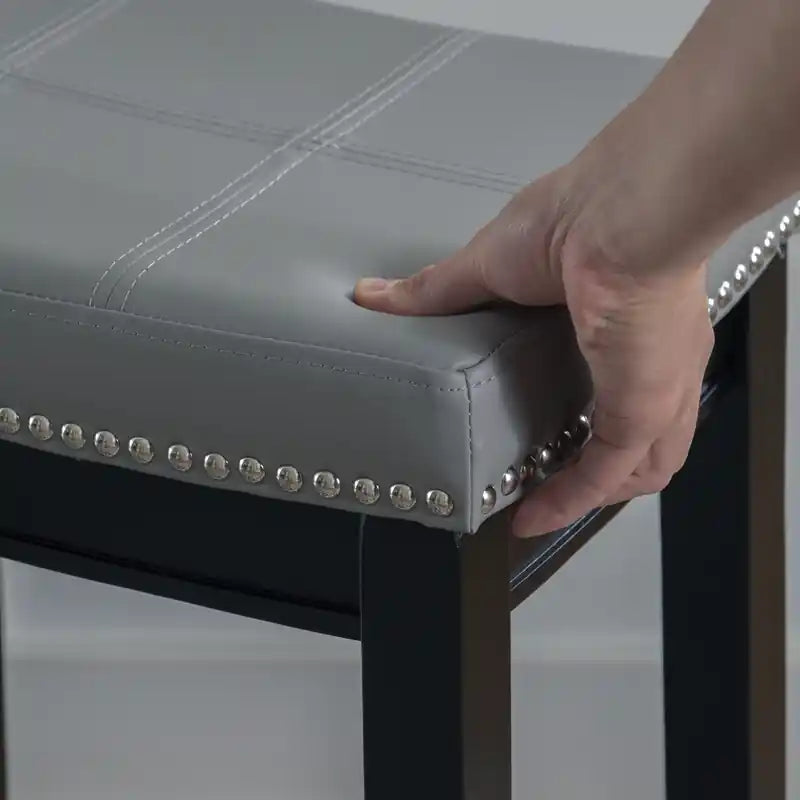 Tabouret de comptoir sans dossier en similicuir